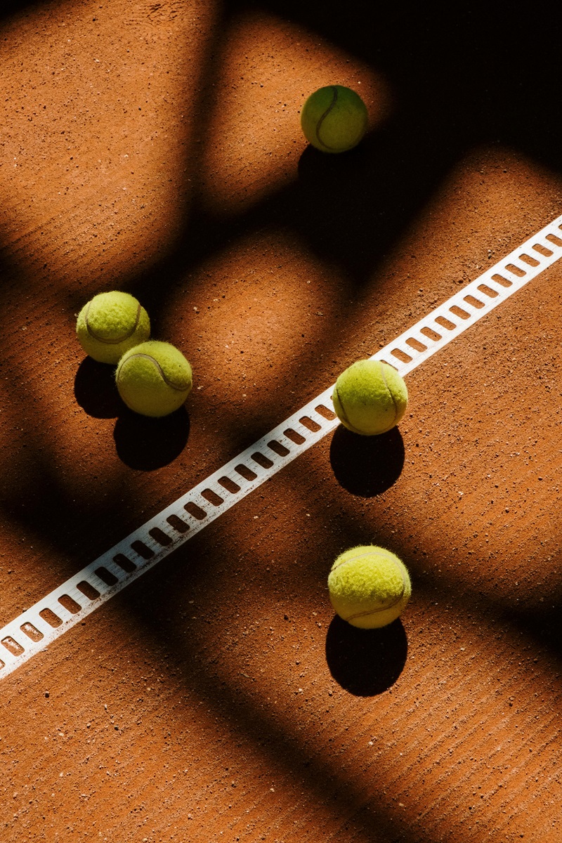 Tennis-court-balle-JANKO – min