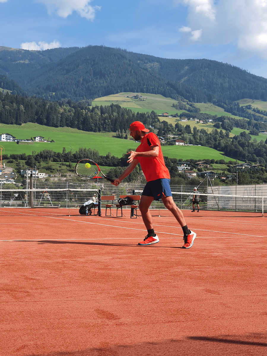 Tennis in Saalfelden, Zell am See und Pinzgau - JANKO Tennistrainer